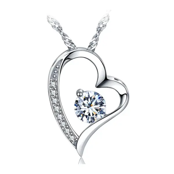 Ogrlica Aurora Heartbeat sa motivom srca i blistavim kristalom, simbol vječne ljubavi.